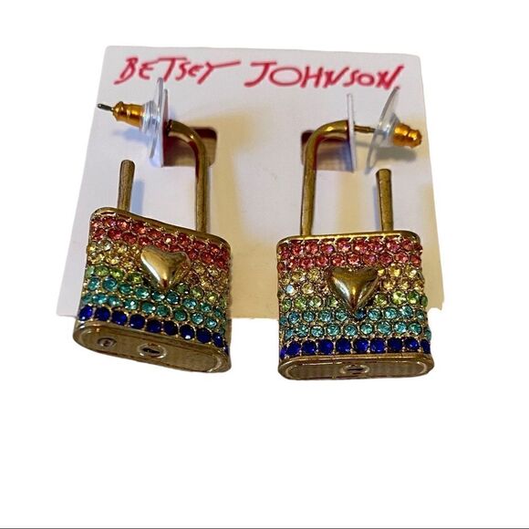 Betsey Johnson Sparkly Rainbow Lock Earrings w/ Small Gold Toned Center Heart. - Picture 7 of 8